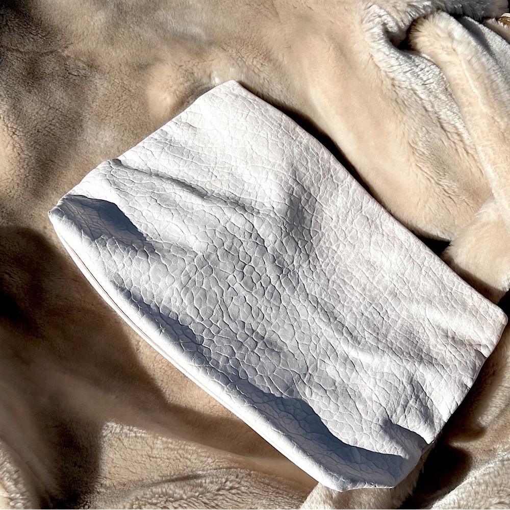 H&M stylish cream cluth